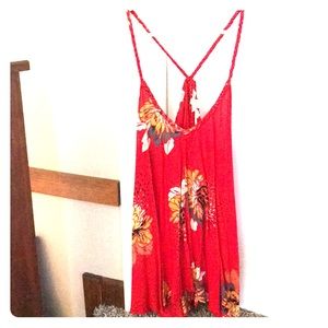 NWT Entro red floral tank
